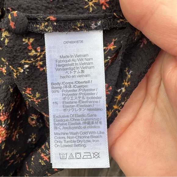 Madewell Kirstie Sweetheart Top in Fresh Sprigs Smocked Cuffs Balloon 3/… - Picture 7 of 8